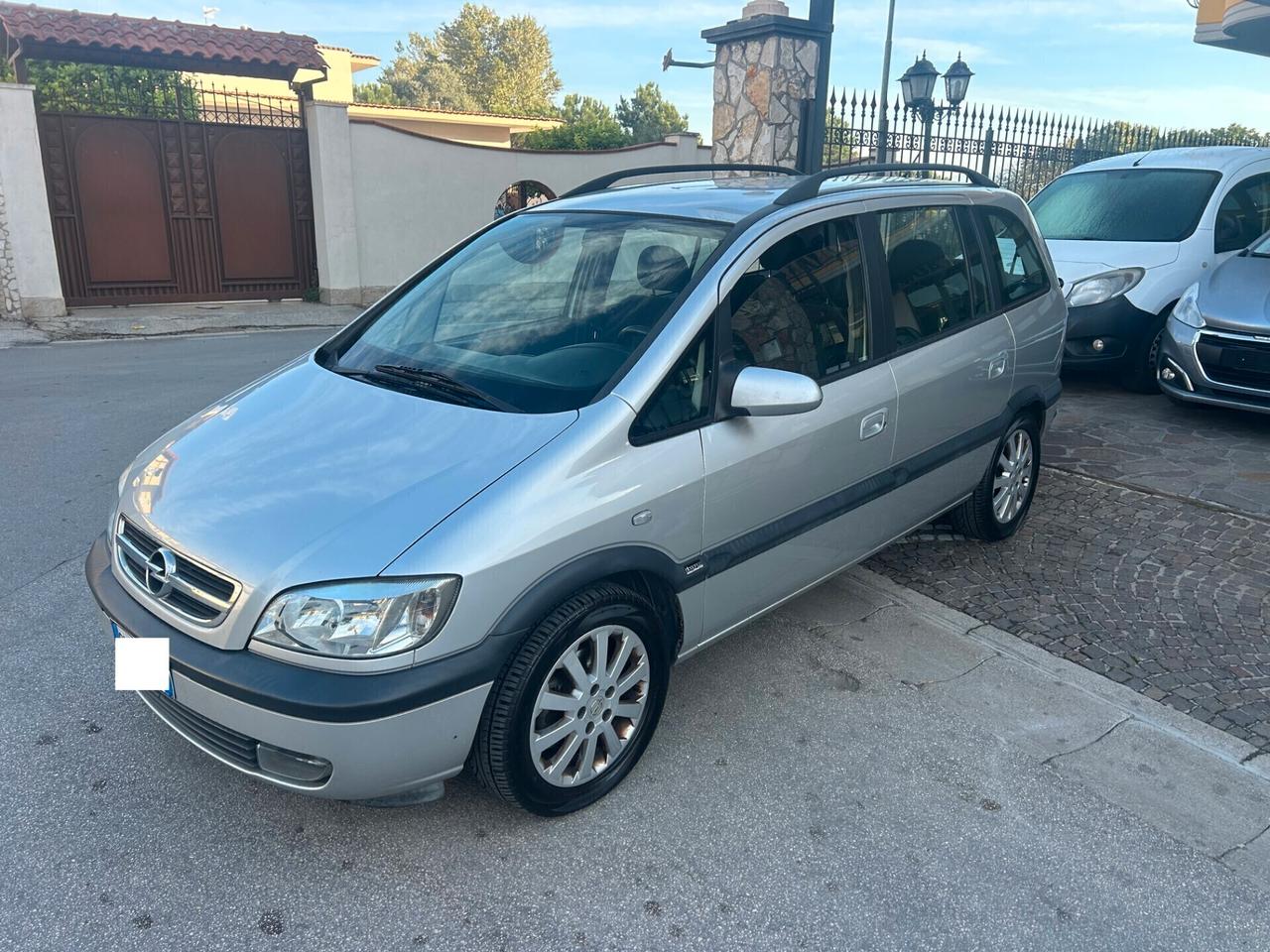 Opel Zafira 2.0 16V DTI cat Fashion Line