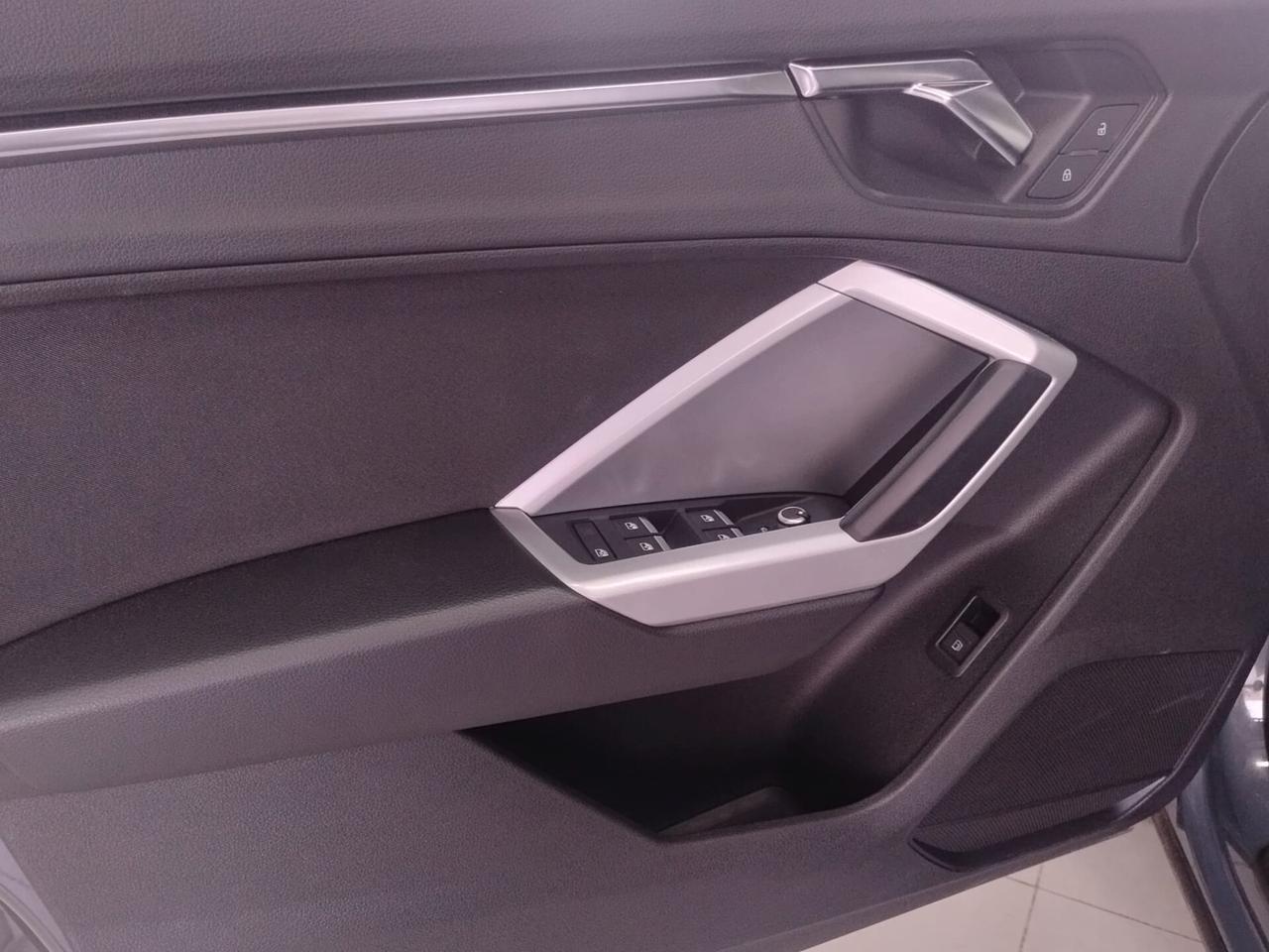 Audi Q3 SPB 45 TFSI e S tronic Business Plus