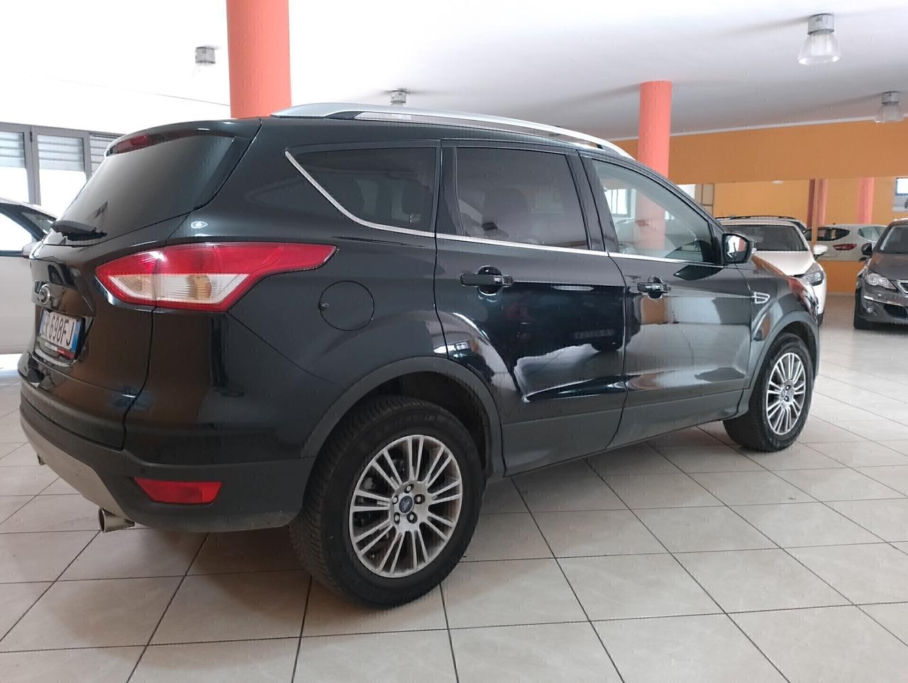 Ford Kuga 2.0 TDCI 140 CV 4WD Powershift