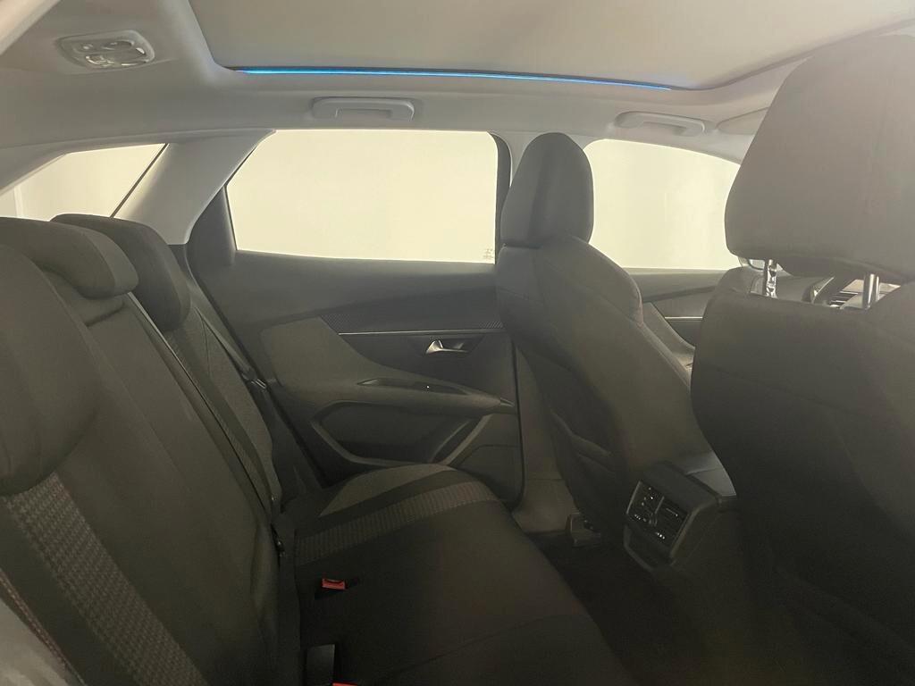 Peugeot 3008 BlueHDi 130 S&S EAT8 Allure