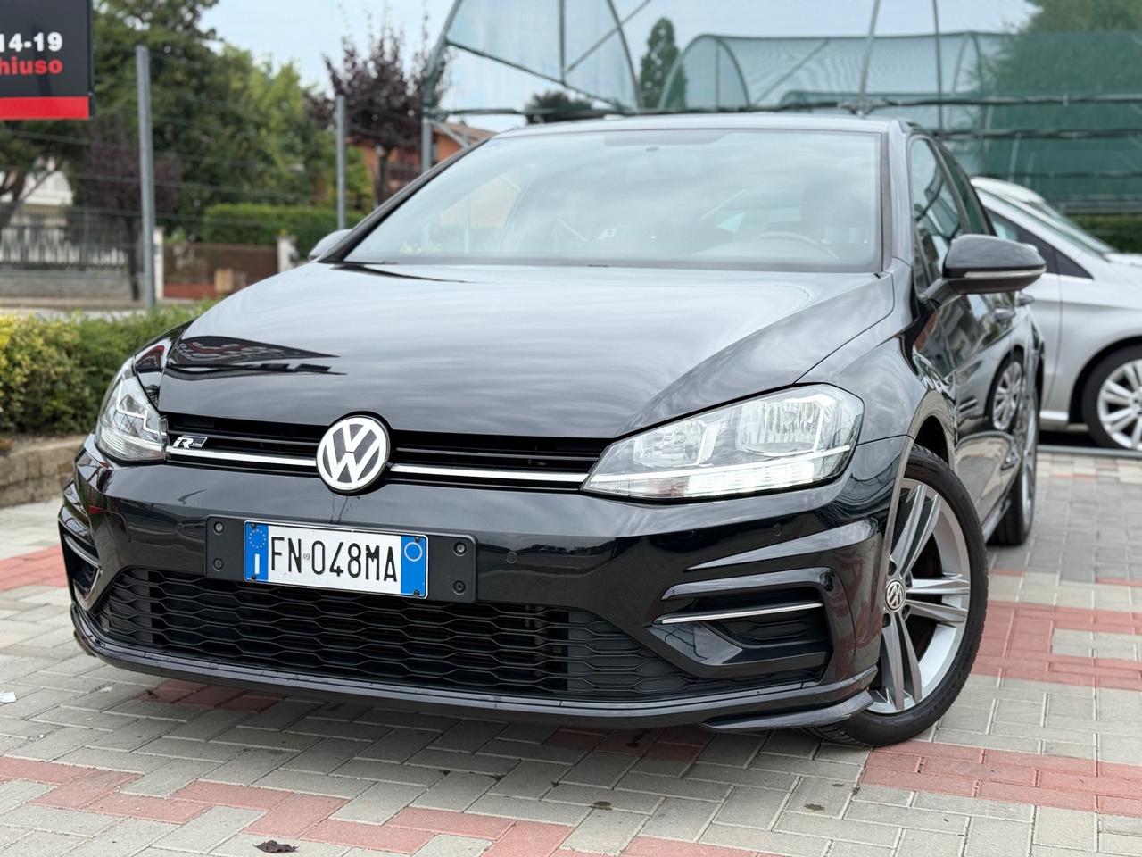 Volkswagen Golf 1.4 TSI 125 CV 5p. Sport R-LINE NEOPATENTATI