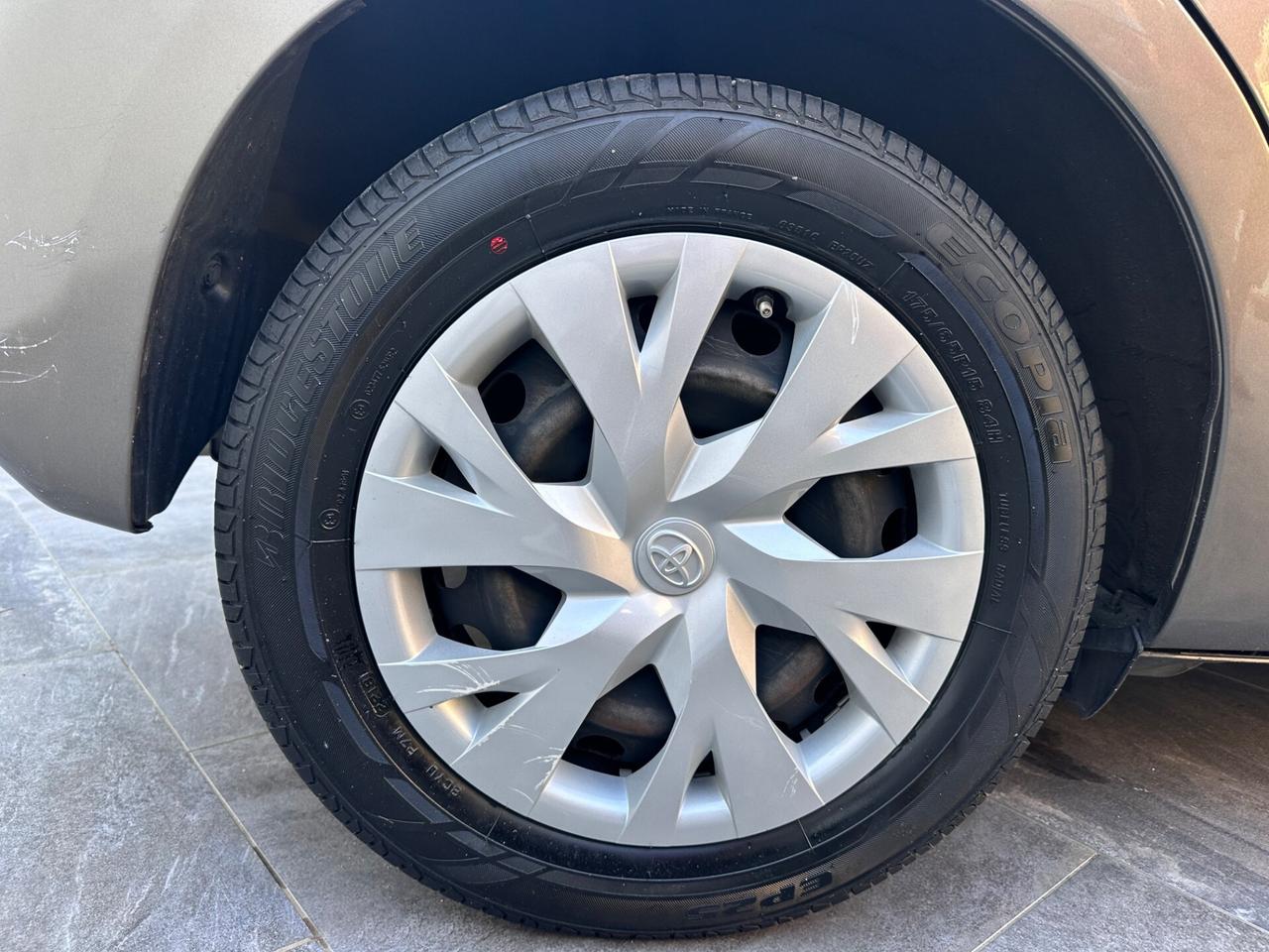 Toyota Yaris 1.5 5 porte Active