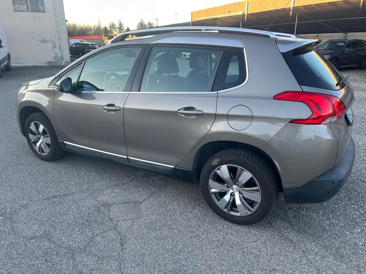 Peugeot 2008 1.6 e-HDi 92 CV