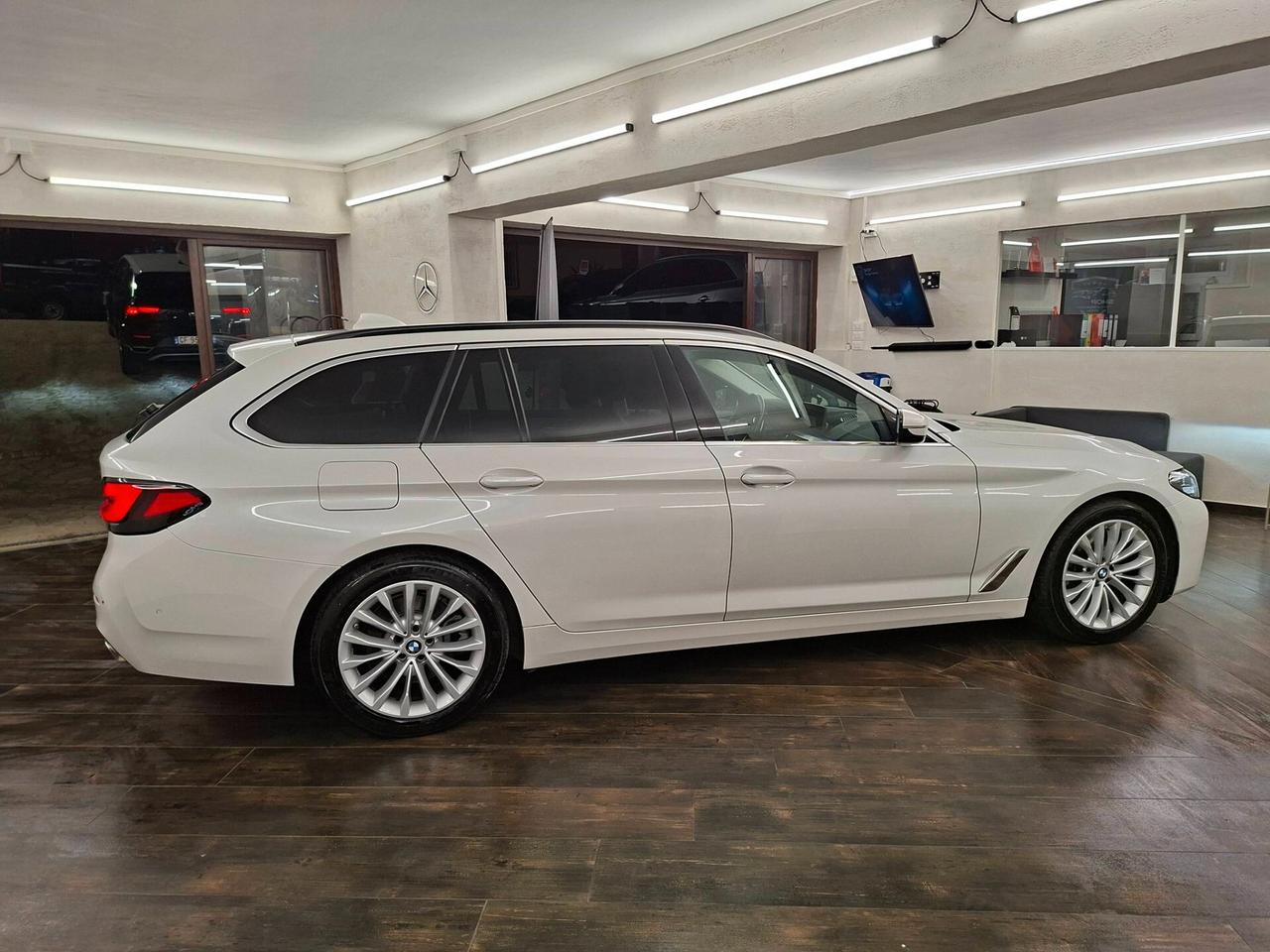 Bmw 520d xDrive Luxury auto 48v touring