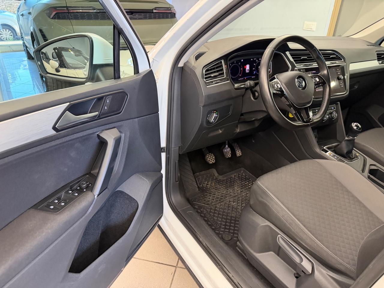 Volkswagen Tiguan 1.6 TDI R-Line 115cv