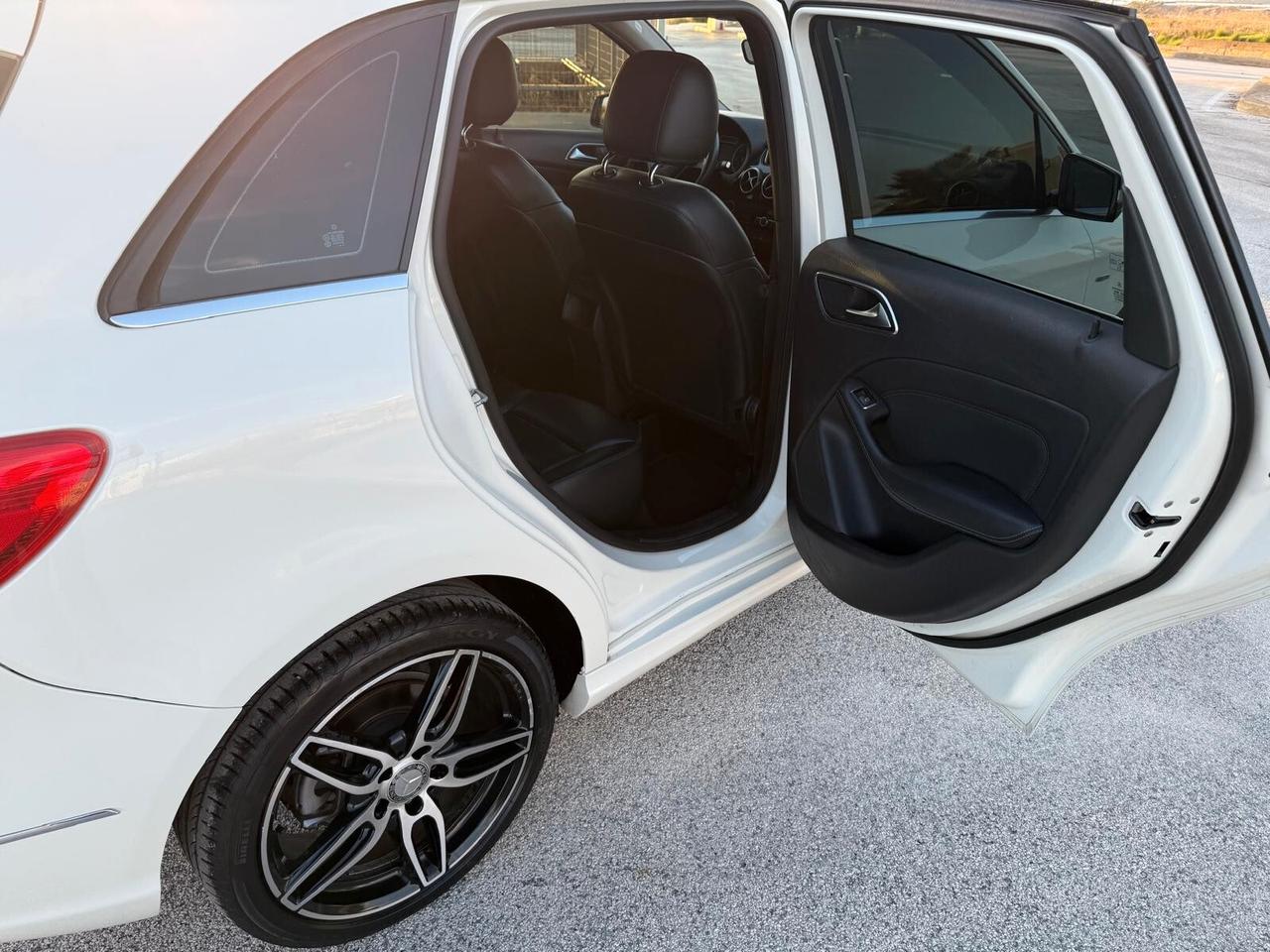 Mercedes-benz B 200 CDI BlueEFFICIENCY Premium