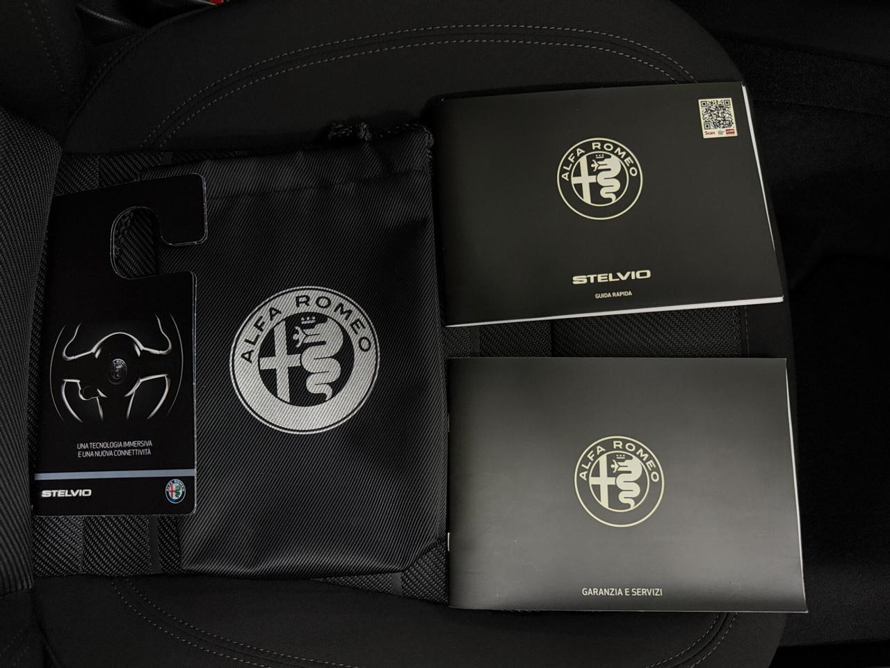 Alfa Romeo Stelvio 2.2 TD 160 CV SUPER BUSINESS NAVI RETROCAMERA SENSORI ANTERIORI E POSTERIORI PERFETTA UNIPRO'