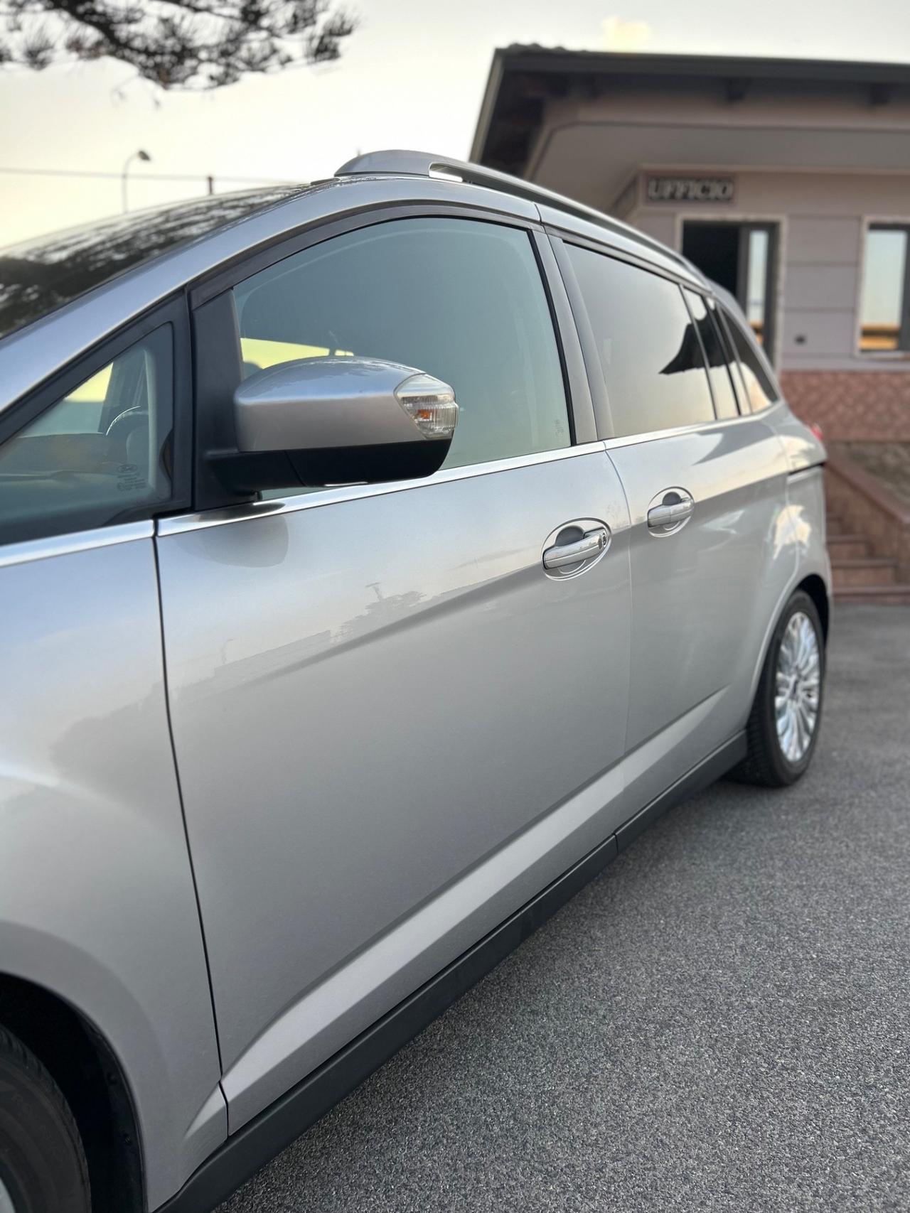 Ford C-Max 7posti 1.6 TDCi Titanium