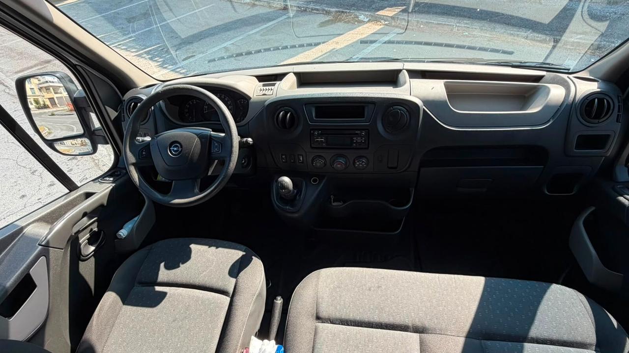 OPEL MOVANO 6 POSTI AUTOCARRO CON GANCIO TRAINO