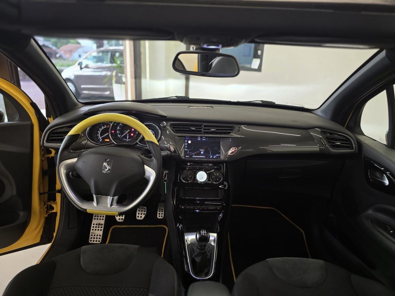 Ds DS3 3 Performance Black Special Cabrio