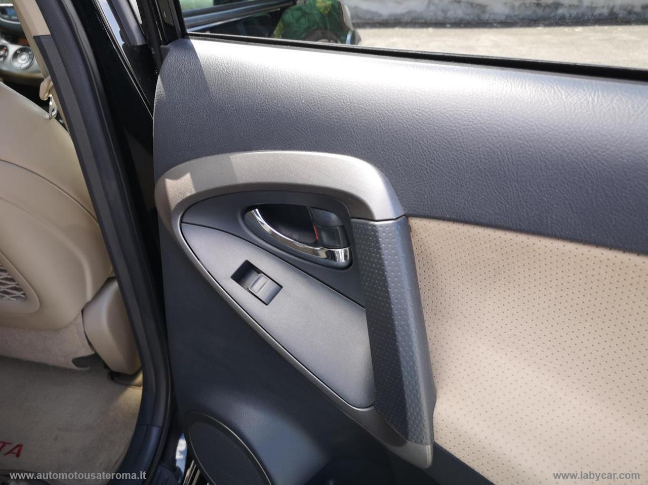 TOYOTA RAV4 Crossover 2.2 D-Cat A/T 150 CV STYLE OFFERTA PROMO WEB