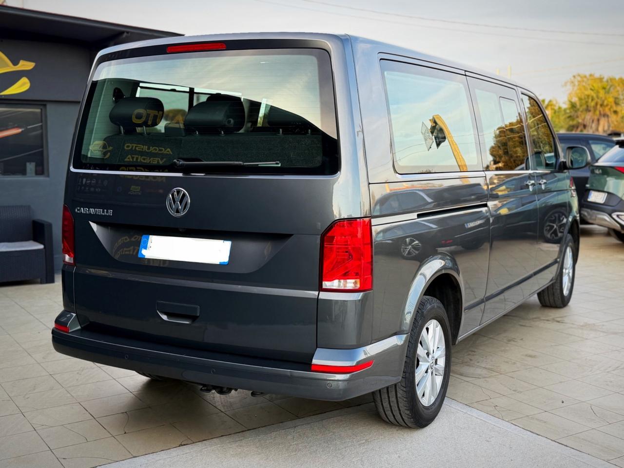 Volkswagen Caravelle 2.0 TDI 150CV DSG PL Comfortline