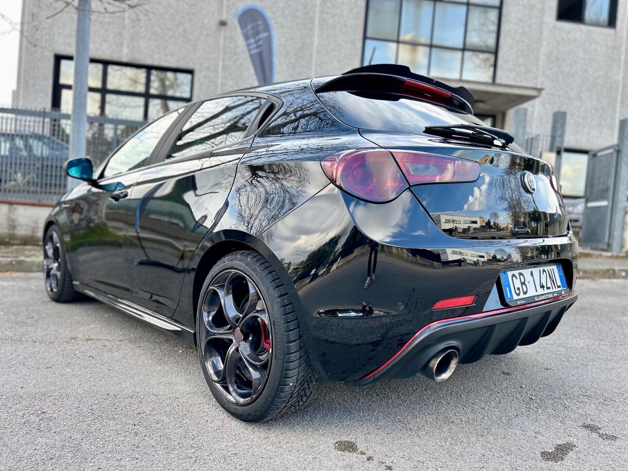 Alfa Romeo Giulietta 1.6 JTDm - CARBON EDITION !!