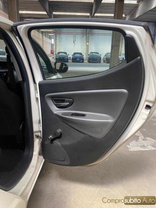 LANCIA Ypsilon 1.3 MJT 16V 95 CV 5 porte S&S Elefantino