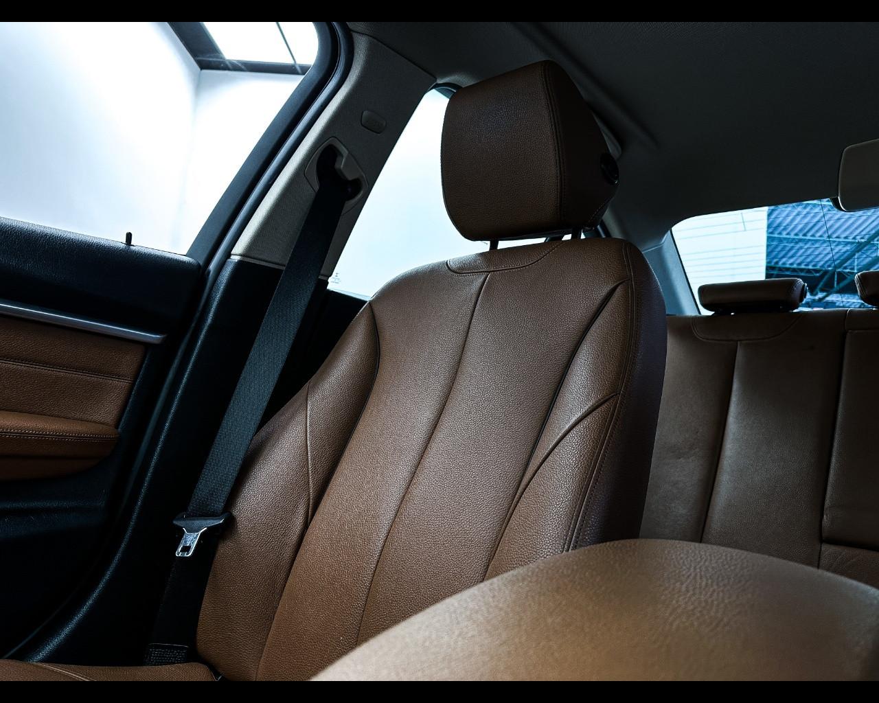 BMW Serie 3 (F30/31) - 330e iPerformance Msport