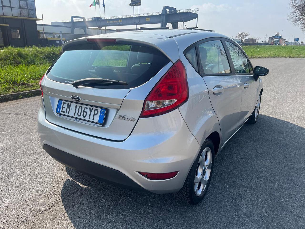 Ford Fiesta 1.4 TDCi 70CV 5p. Business ** NEOPATENTATI**