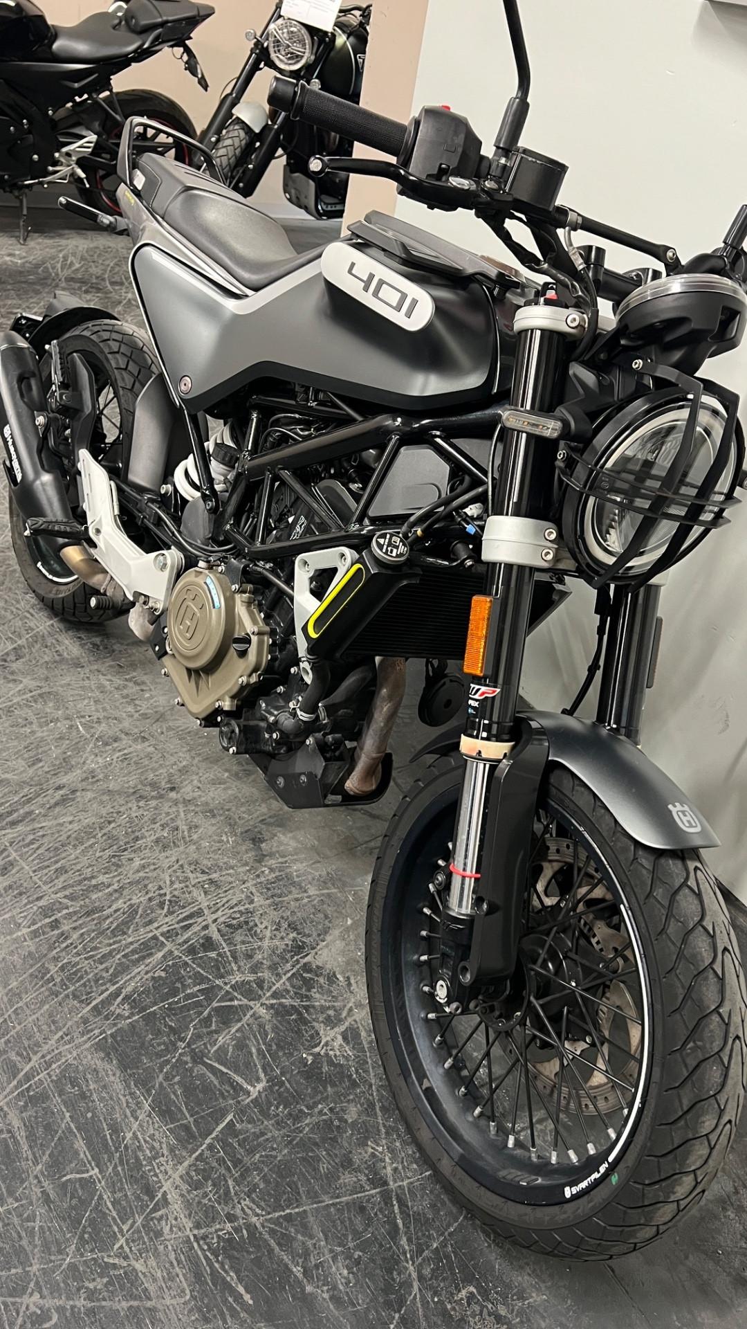Husqvarna Svartpilen 401