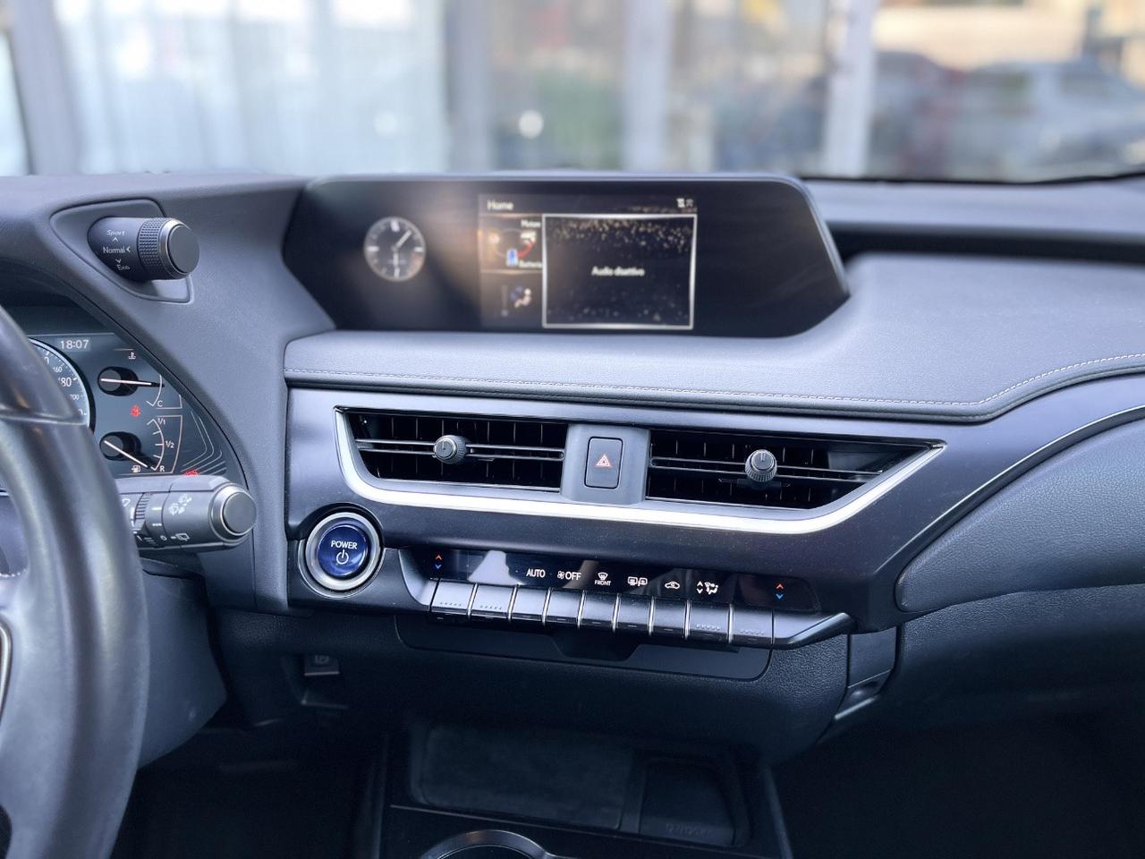 Lexus UX 2.0 Hybrid 146CV E6 - 2022