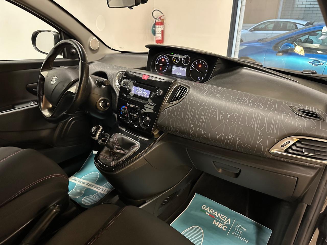 Lancia Ypsilon 1.2 69 CV 5 porte Gold