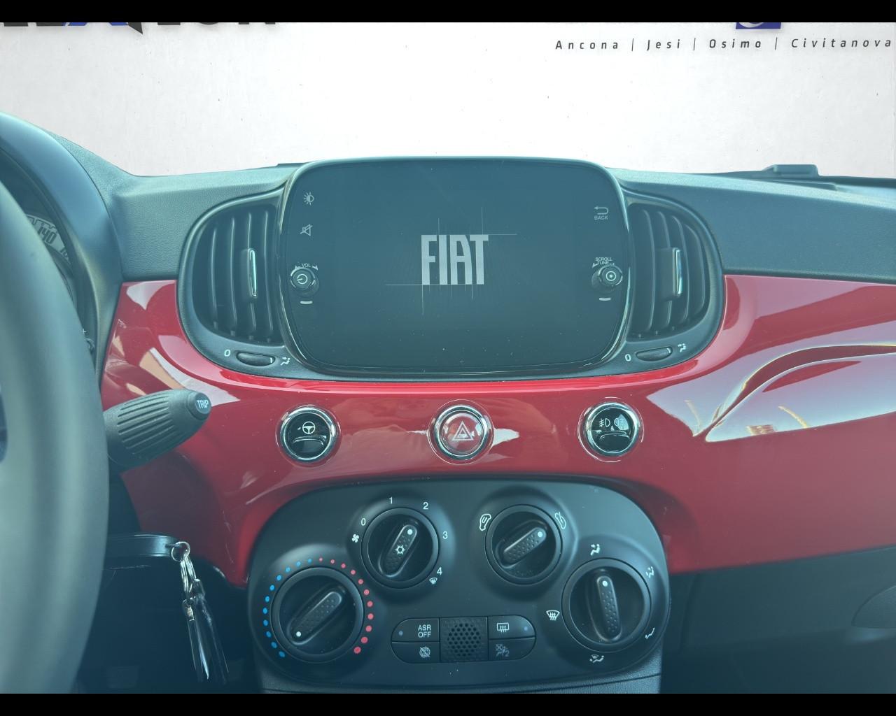 FIAT 500 (2015-2024) - 500 C 1.0 Hybrid Dolcevita
