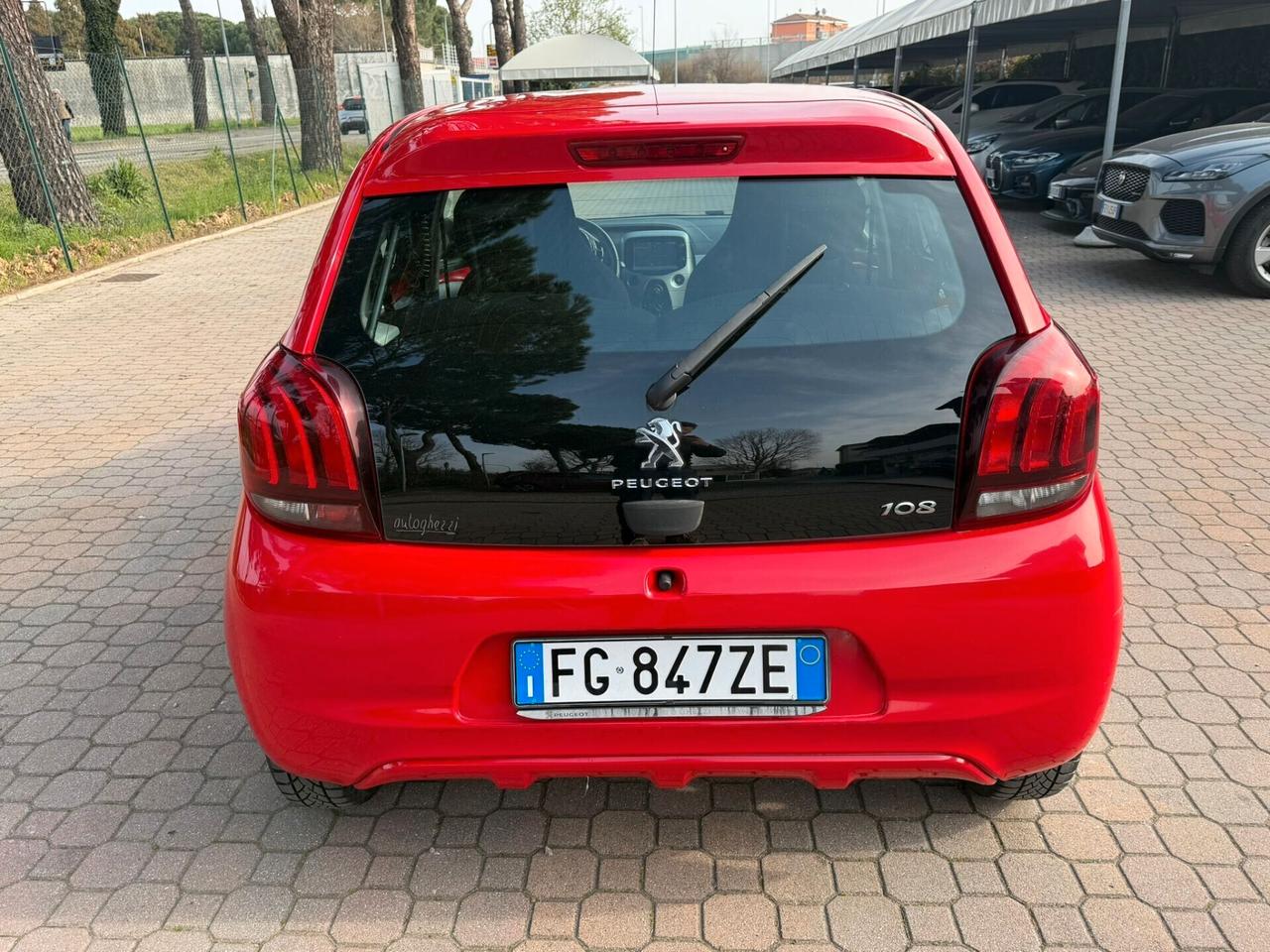 Peugeot 108 VTi 68 5 porte Allure
