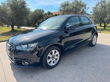 Audi A1 1.6 TDI 90cv sportback Attraction