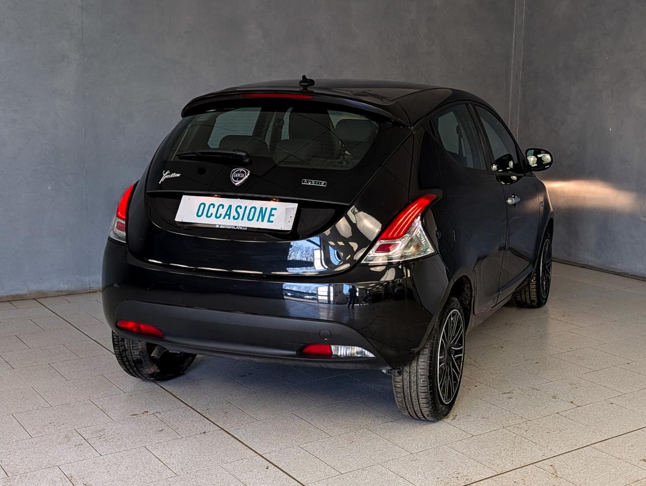 Lancia Ypsilon 1.0 Hybrid 70cv Silver Plus