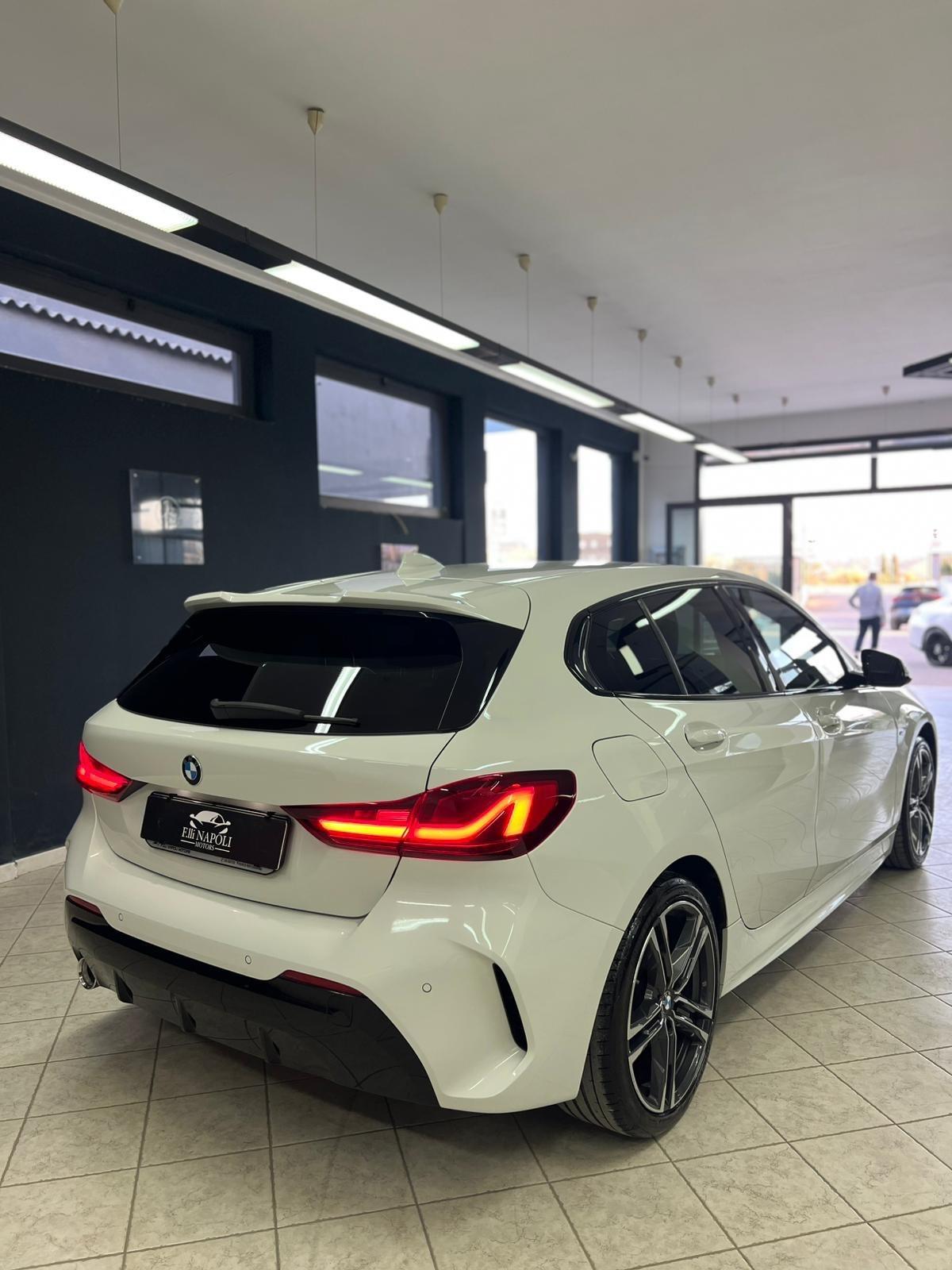 Bmw 116 116d 5p. Msport