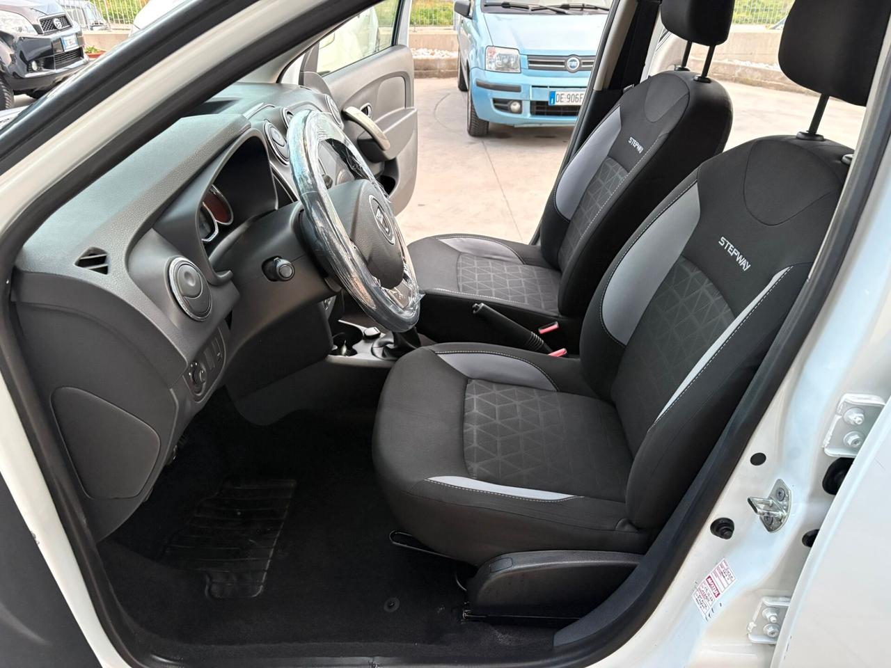 Dacia Sandero 1.5 dCi 8V 75CV Start&Stop Lauréate