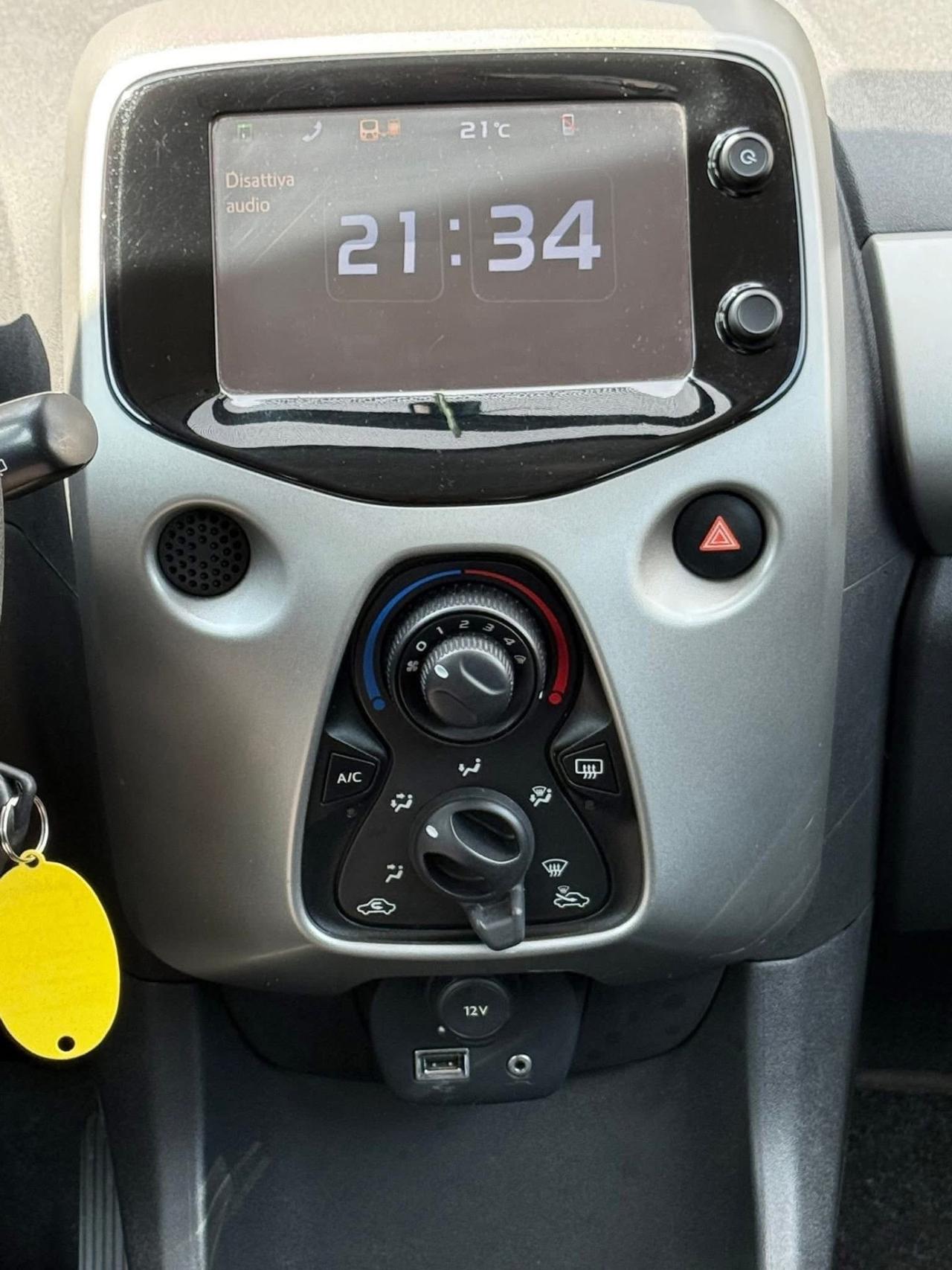 Peugeot 108 VTi 1.0 Benzina 68 3 porte Access