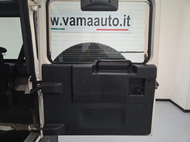 LAND ROVER Defender 90 2.4 TD4 PERFETTA
