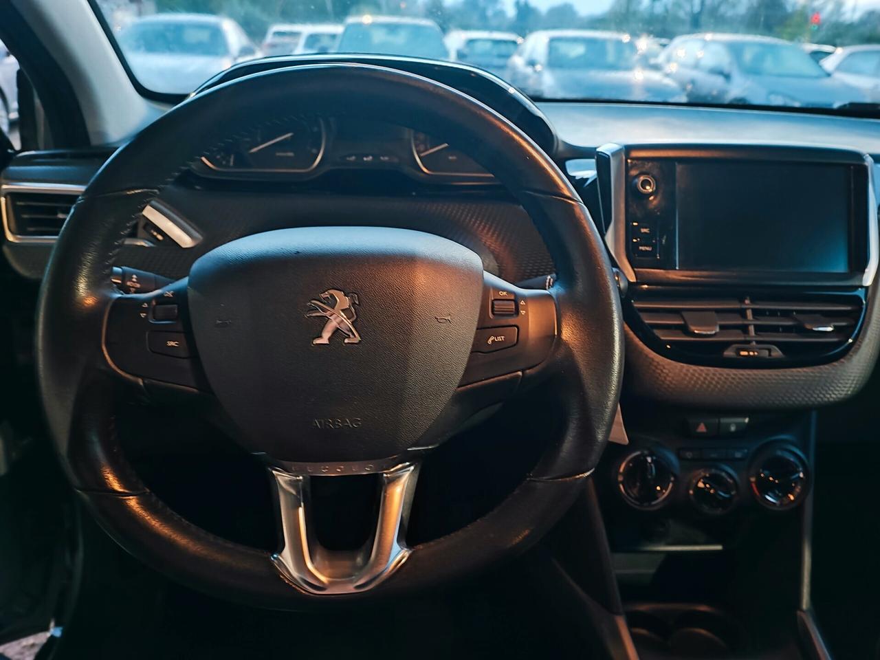 Peugeot 2008 BlueHDi 100 S&S Black Matt