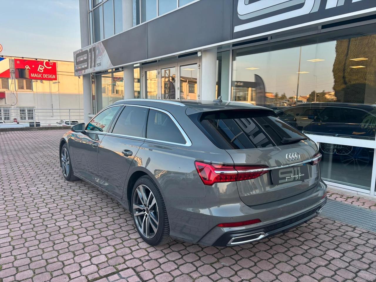 Audi A6 40 2.0 TDI quattro ultra S tronic Business Plus