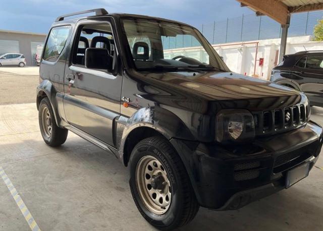 SUZUKI Jimny 1.3i 16V Berline Maori SE