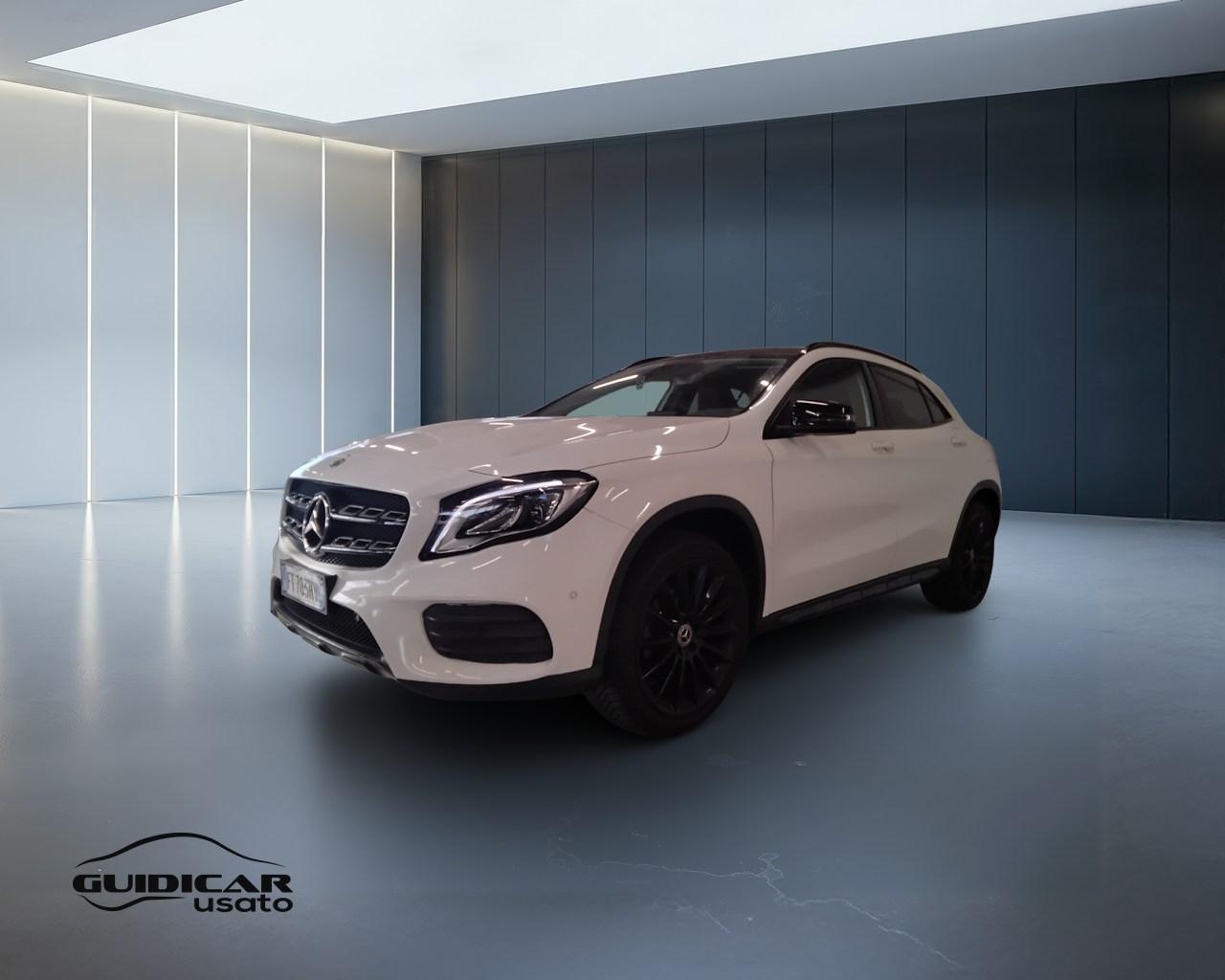 Mercedes-Benz GLA-X156 2017 - GLA 180 Night Edition auto