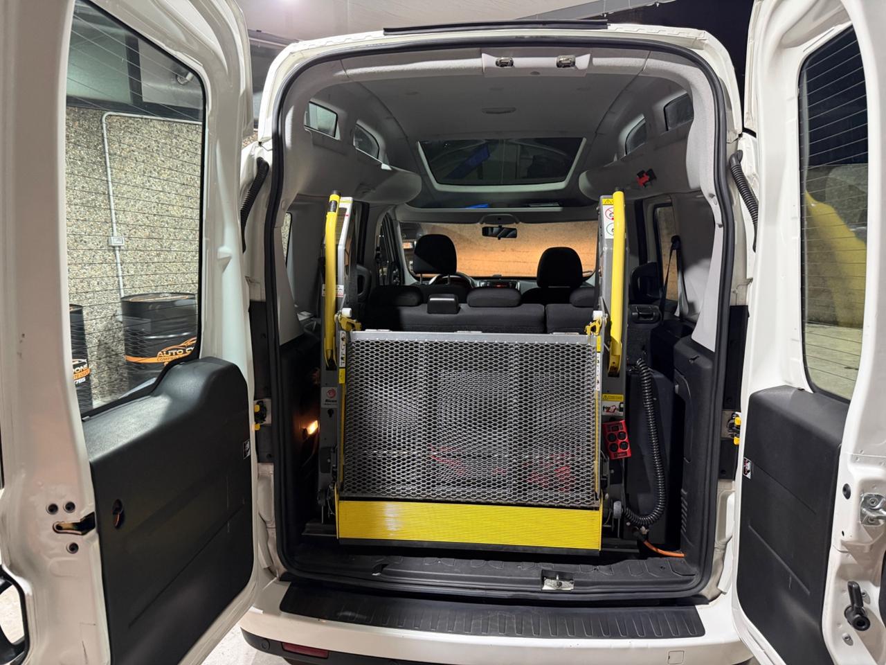 OPEL COMBO 1.6CDTI TETTO ALTO PEDANA OMOLOGATA DISABILI