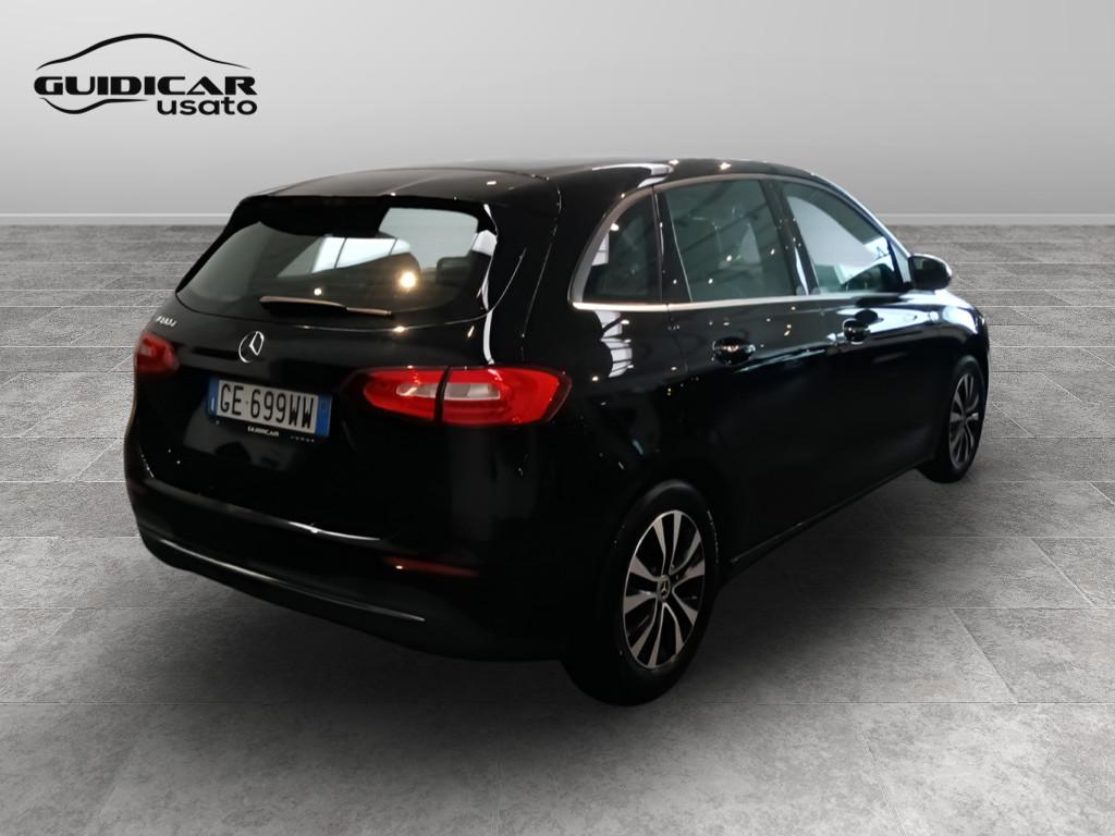 Mercedes-Benz Classe B - W247 2018 - B 180 d Sport auto