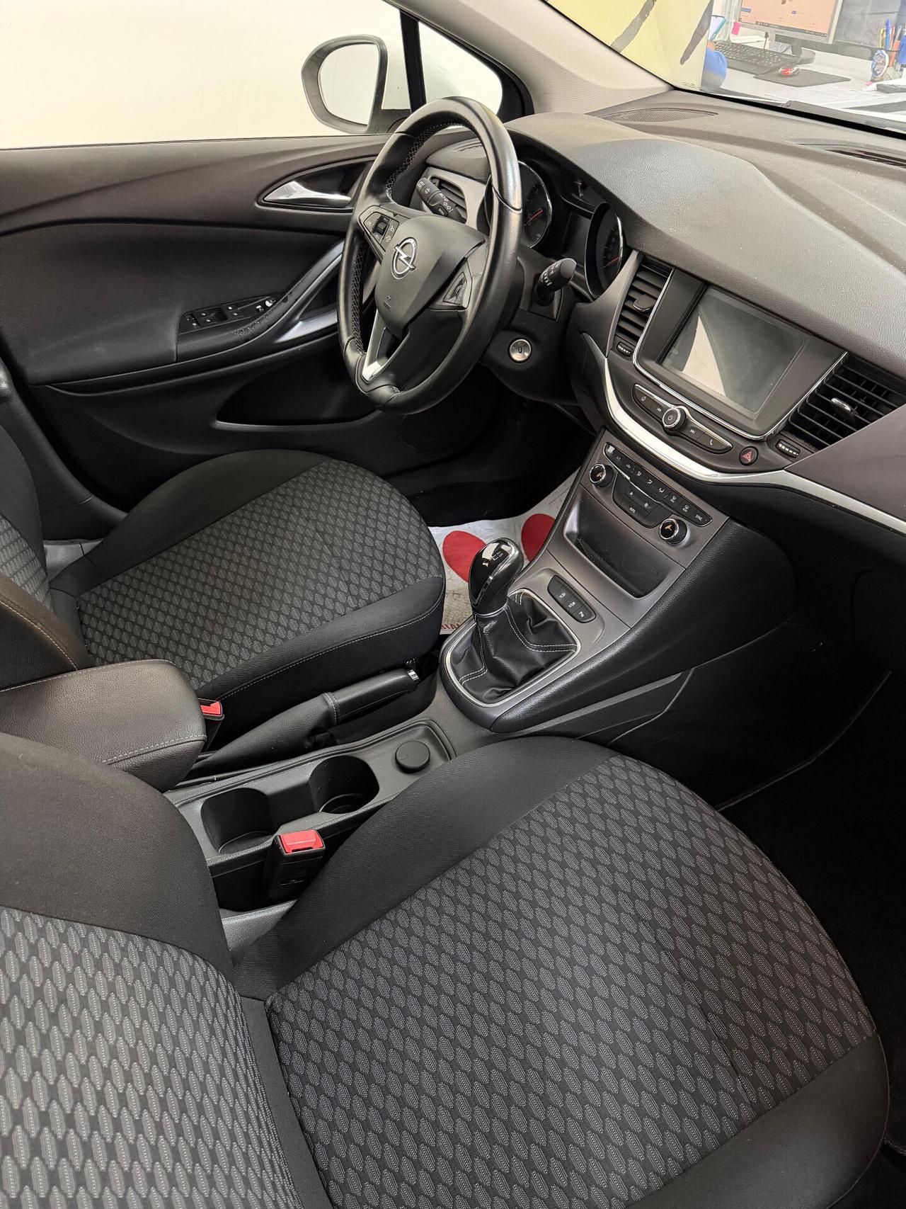 Opel Astra Sports - APERTI AD AGOSTO