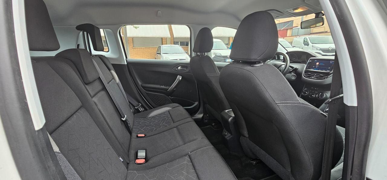 Peugeot 2008 BlueHDi 100 Active
