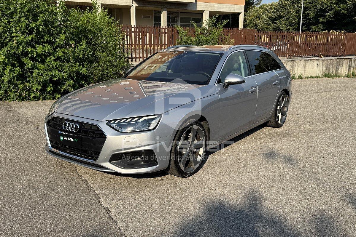 AUDI A4 Avant 40 TDI S tronic