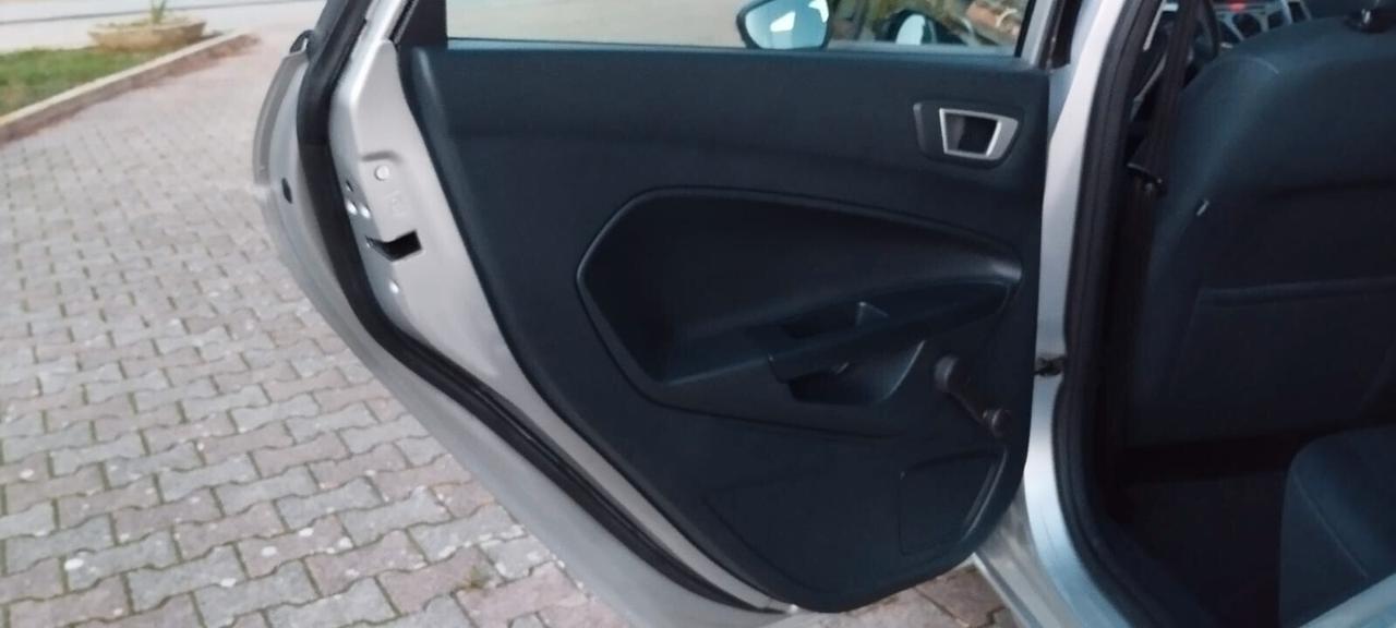 Ford Fiesta 1.2 16V 82CV 5p. Titanium Bs.