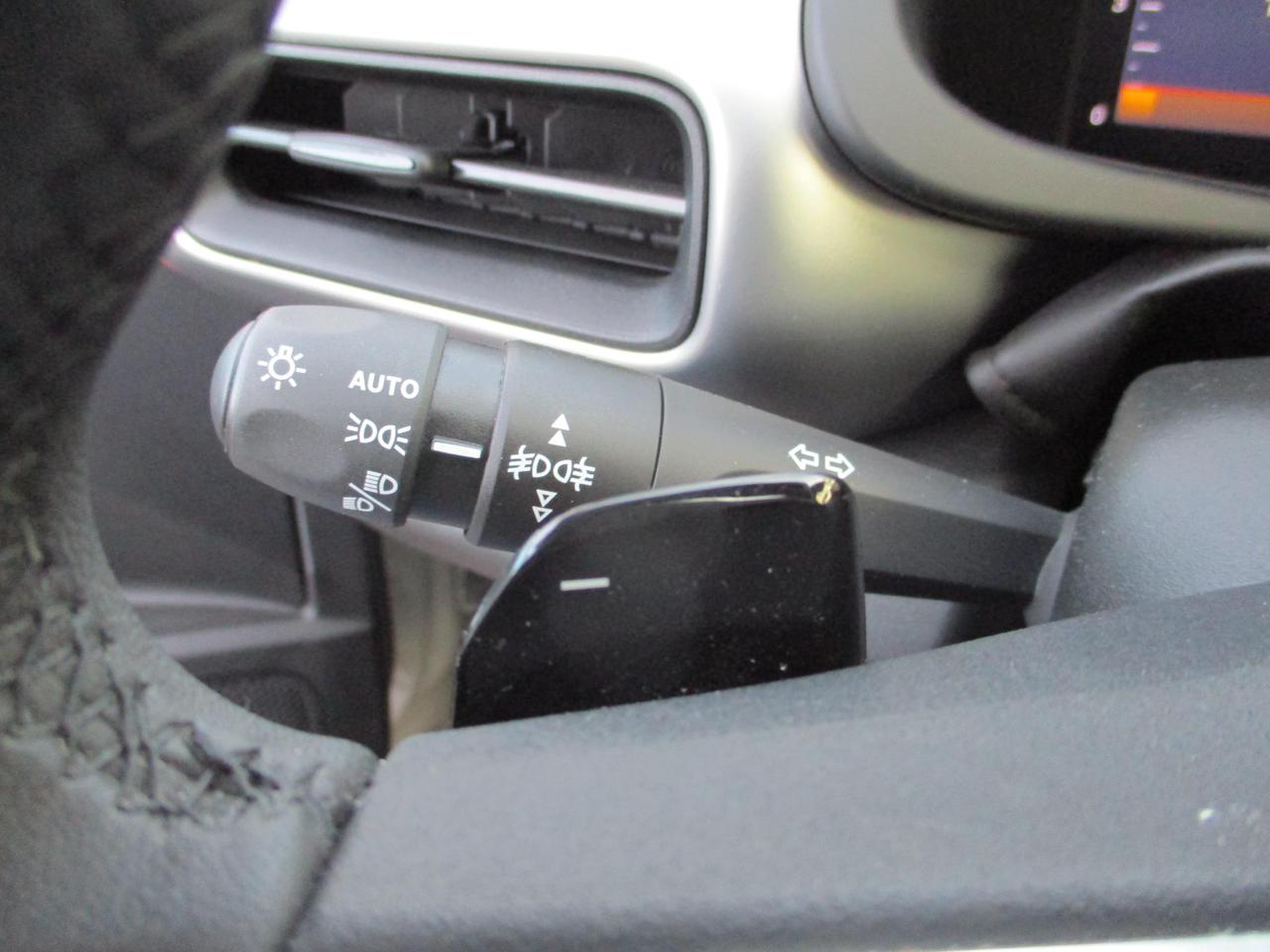 Jeep Avenger 1.2 Turbo MHEV DCT Summit Led/Camera