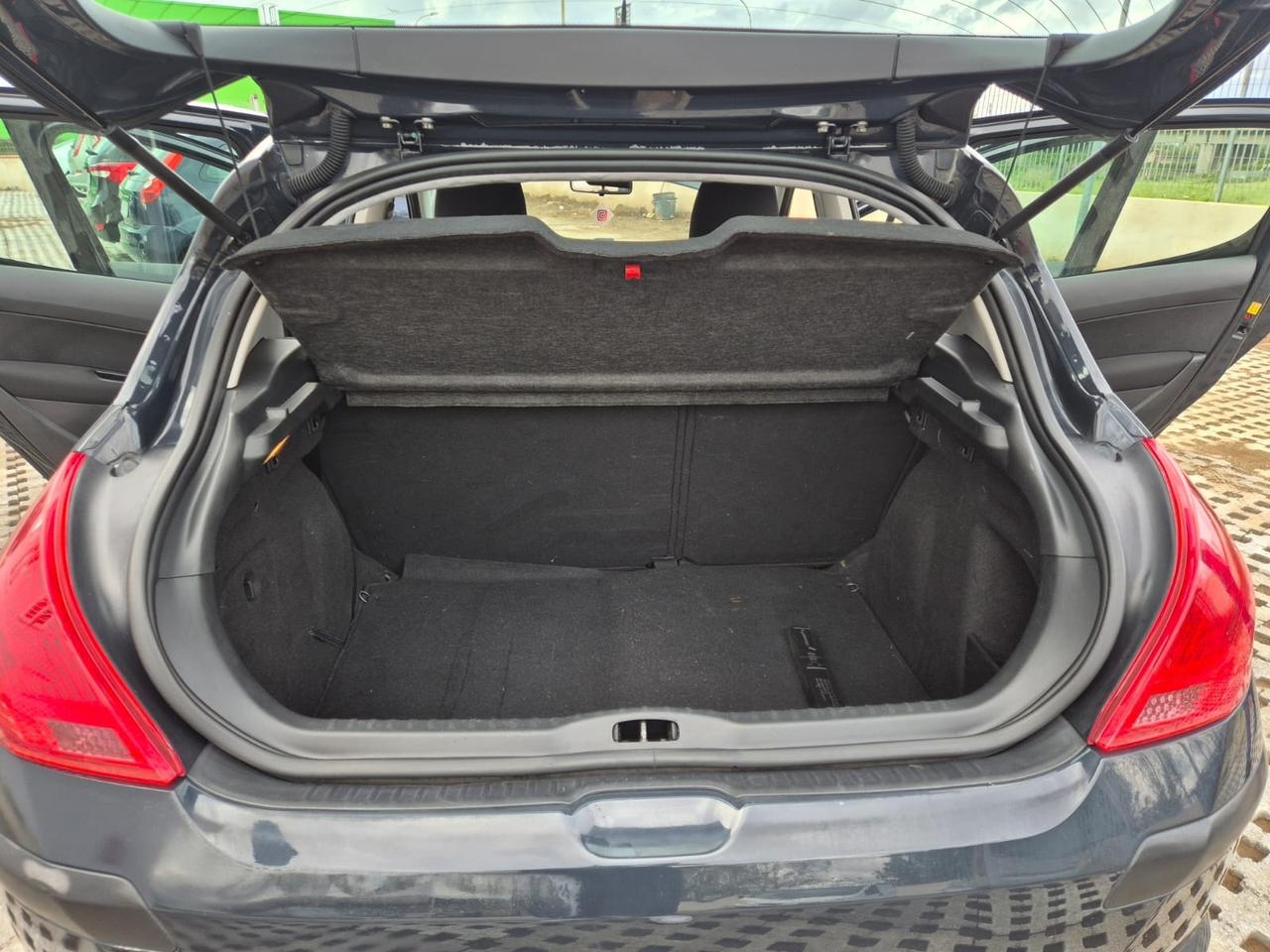 Peugeot 308 1.6 8V HDi 93CV 5p. Tecno