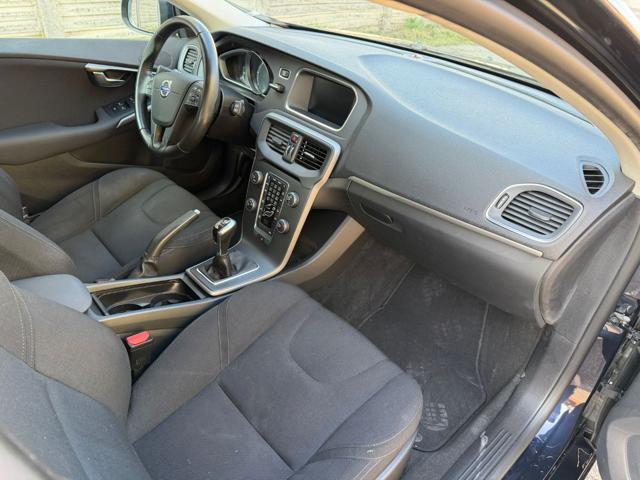 VOLVO V40 D2 2.0 euro 6