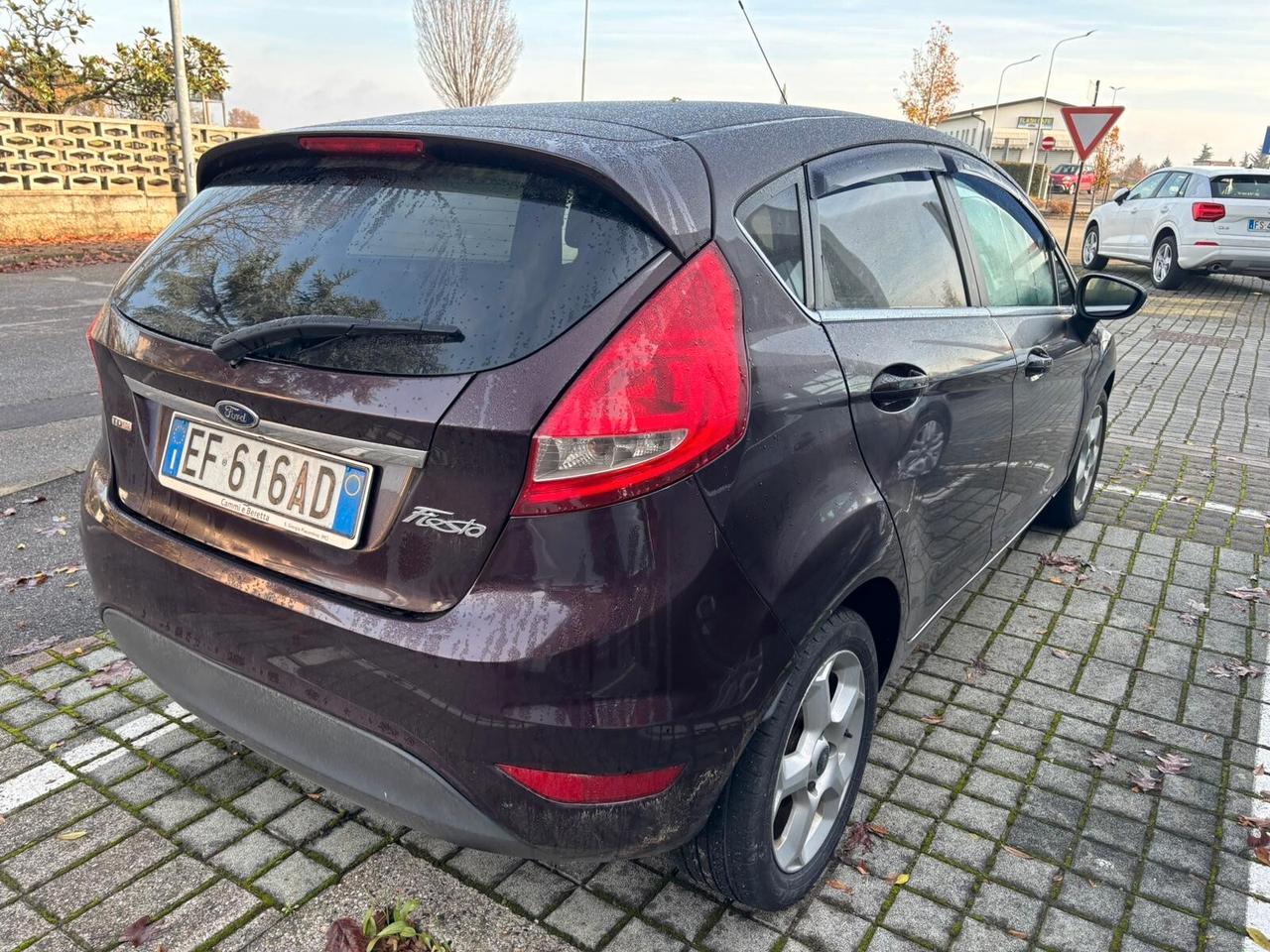 Ford Fiesta 1.4 TDCi 5p. Titanium