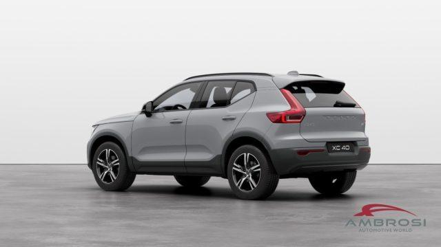 VOLVO XC40 B3 Mild hybrid Benzina Plus Dark