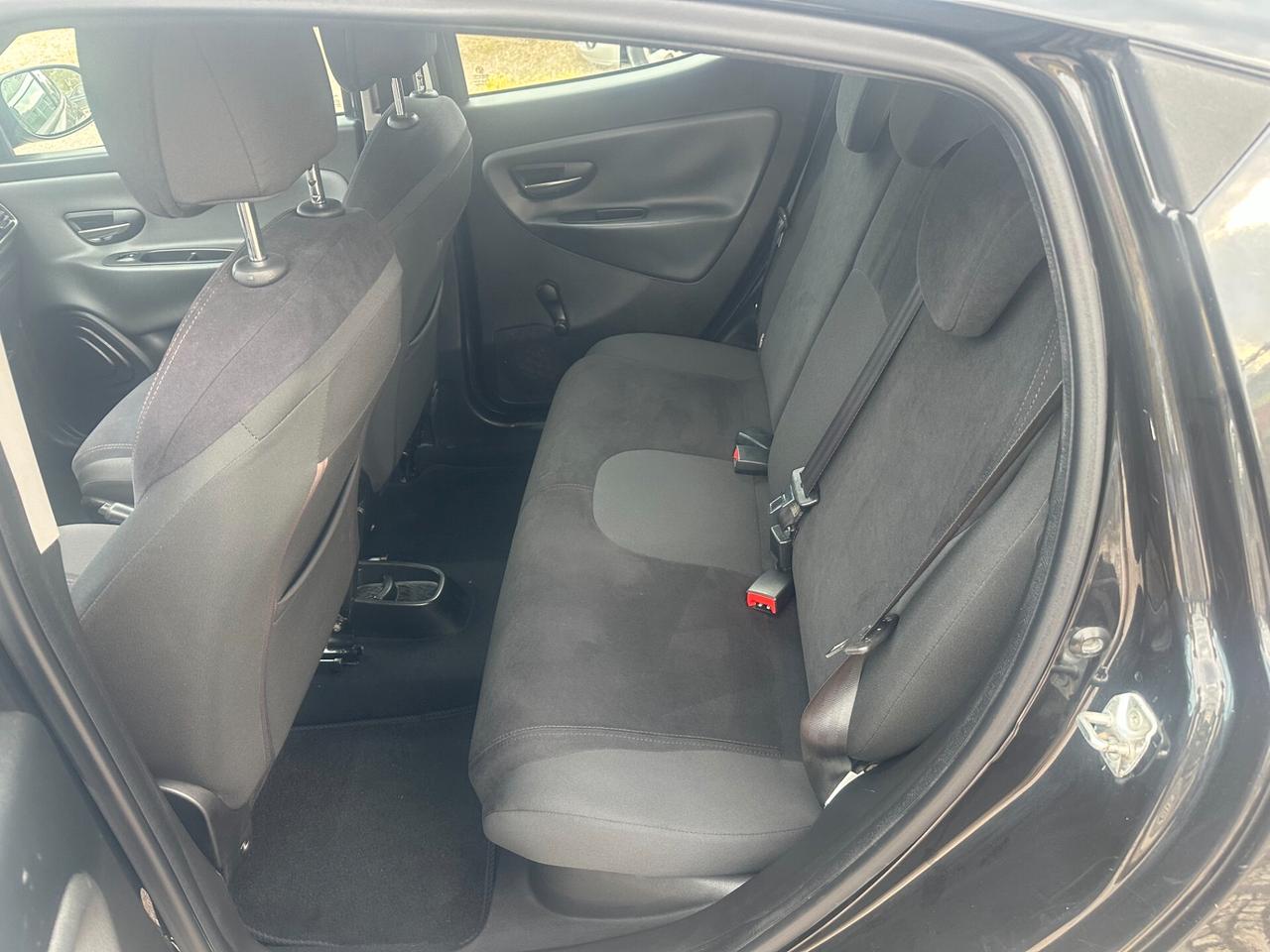 Lancia Ypsilon 1.2 69 CV 5 porte GPL Ecochic Gold