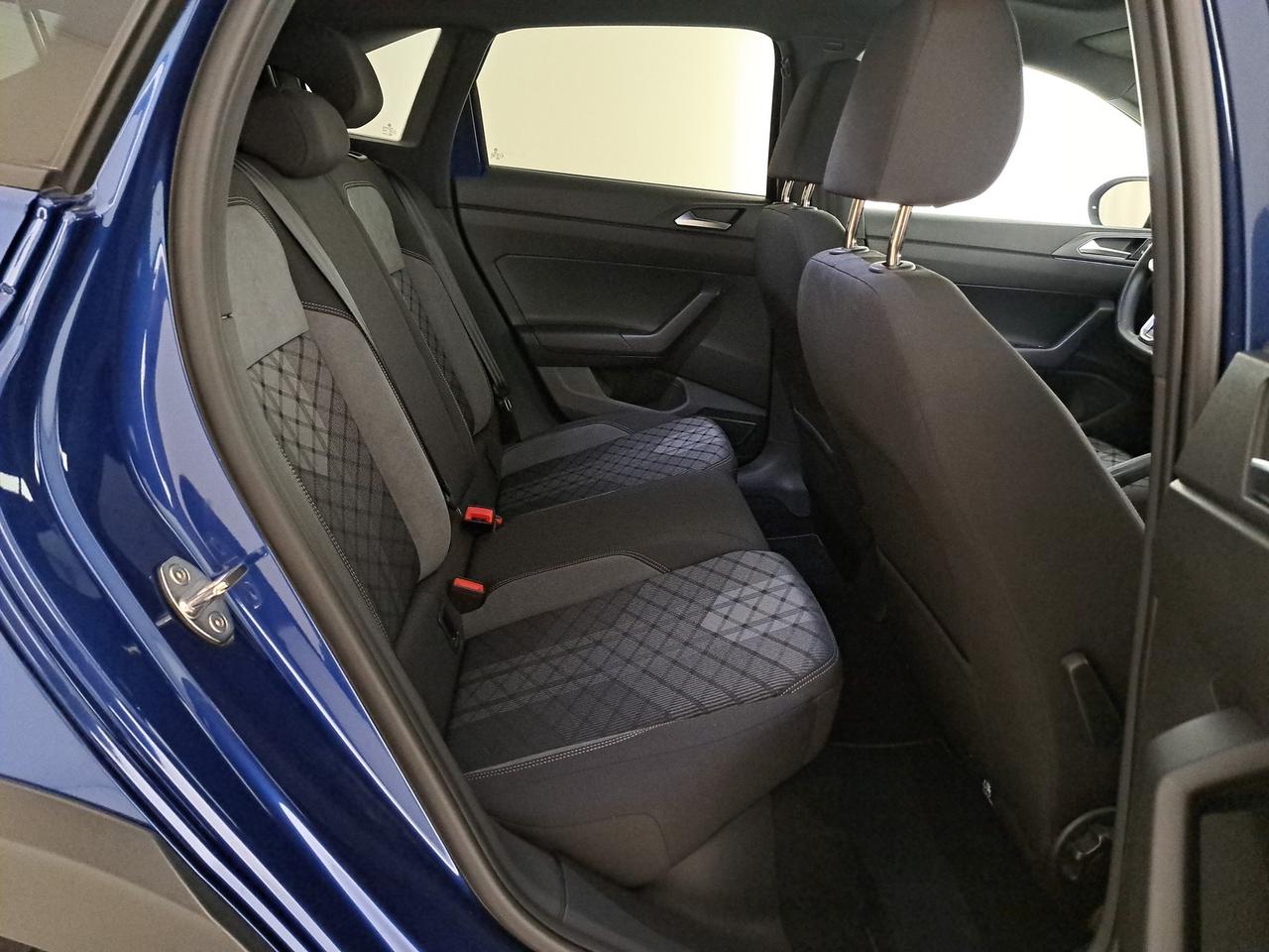 Volkswagen Taigo 1.0 tsi r-line 110cv