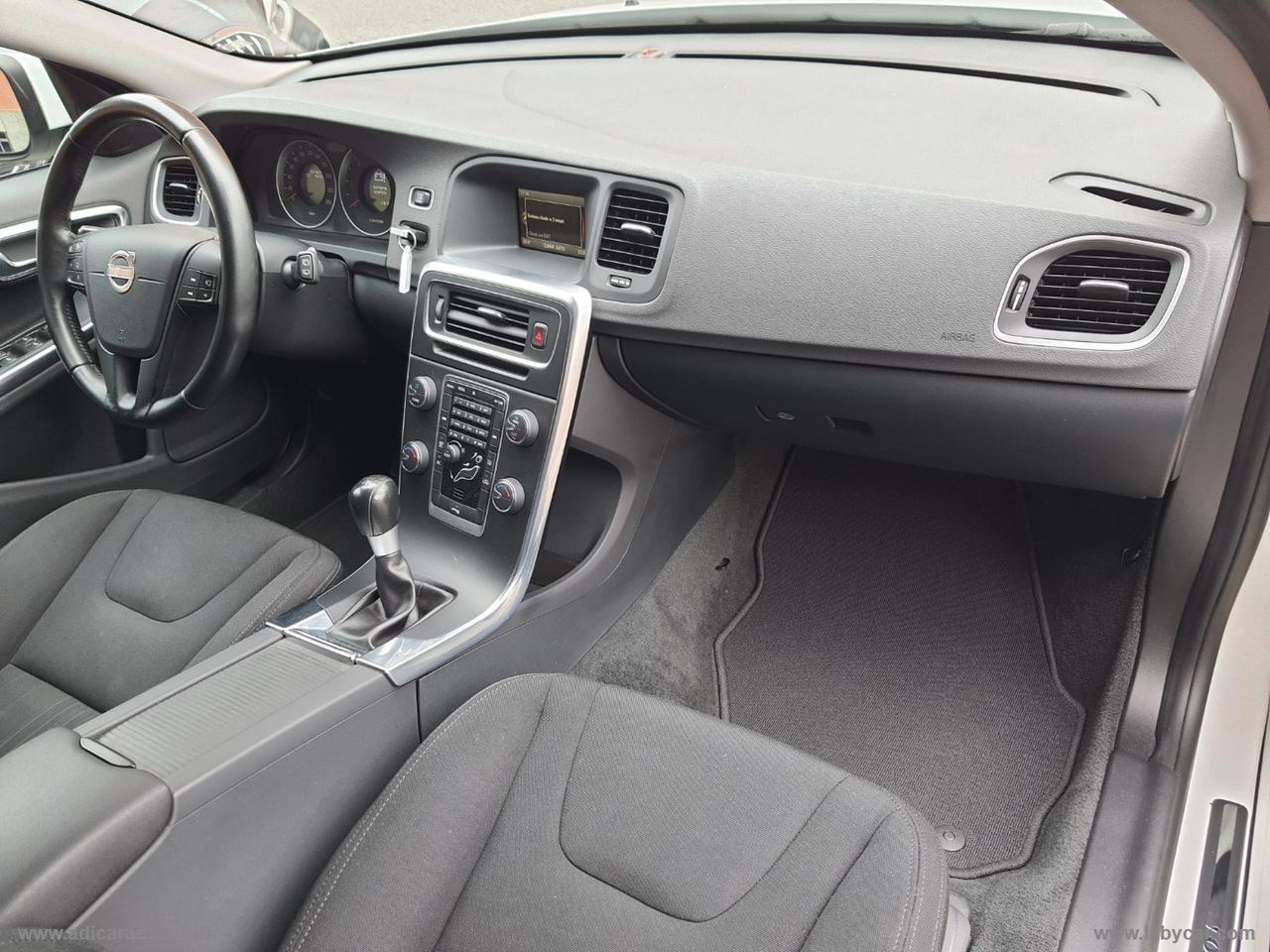 VOLVO V60 DRIVe