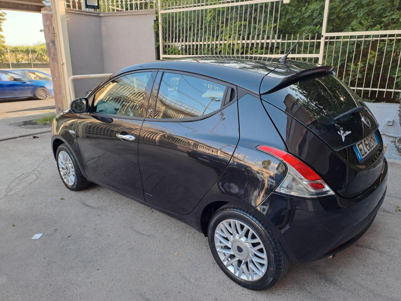 Lancia Ypsilon 1.2 69 CV 5 porte Gold IMP GPL
